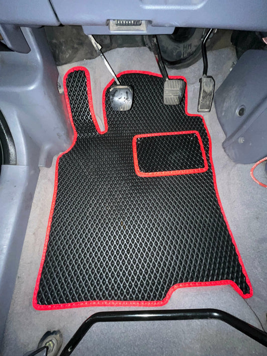 Dywaniki do Nissan Almera 2000-2006