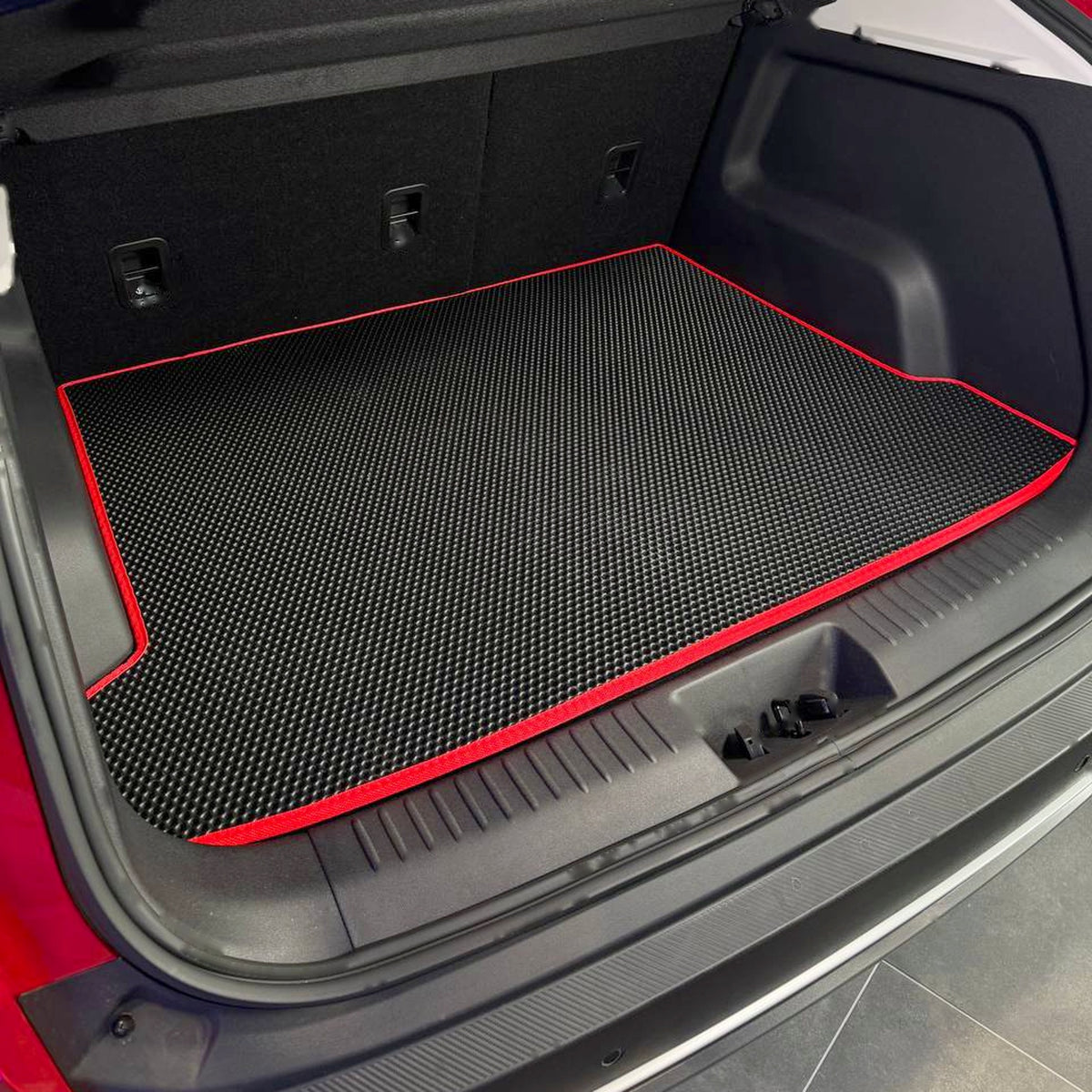 Dywaniki EVAMATS 3D z rantami — Omoda 5 1 gen 2022-2026 rok SUV 5 drzwi