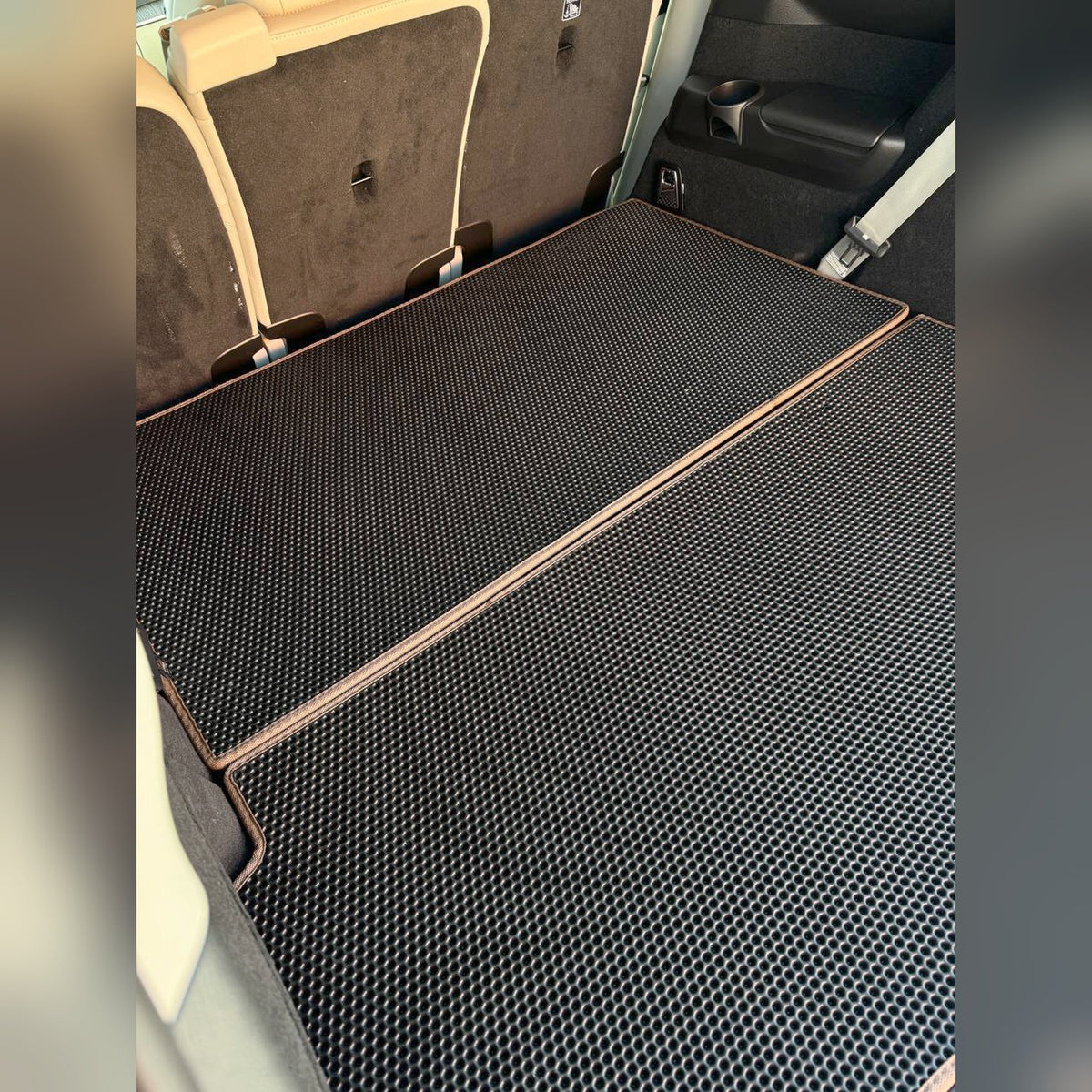 Dywaniki EVAMATS 3D w Volvo XC90 II — maty kierowcy, pasażera, tylne i bagażnika