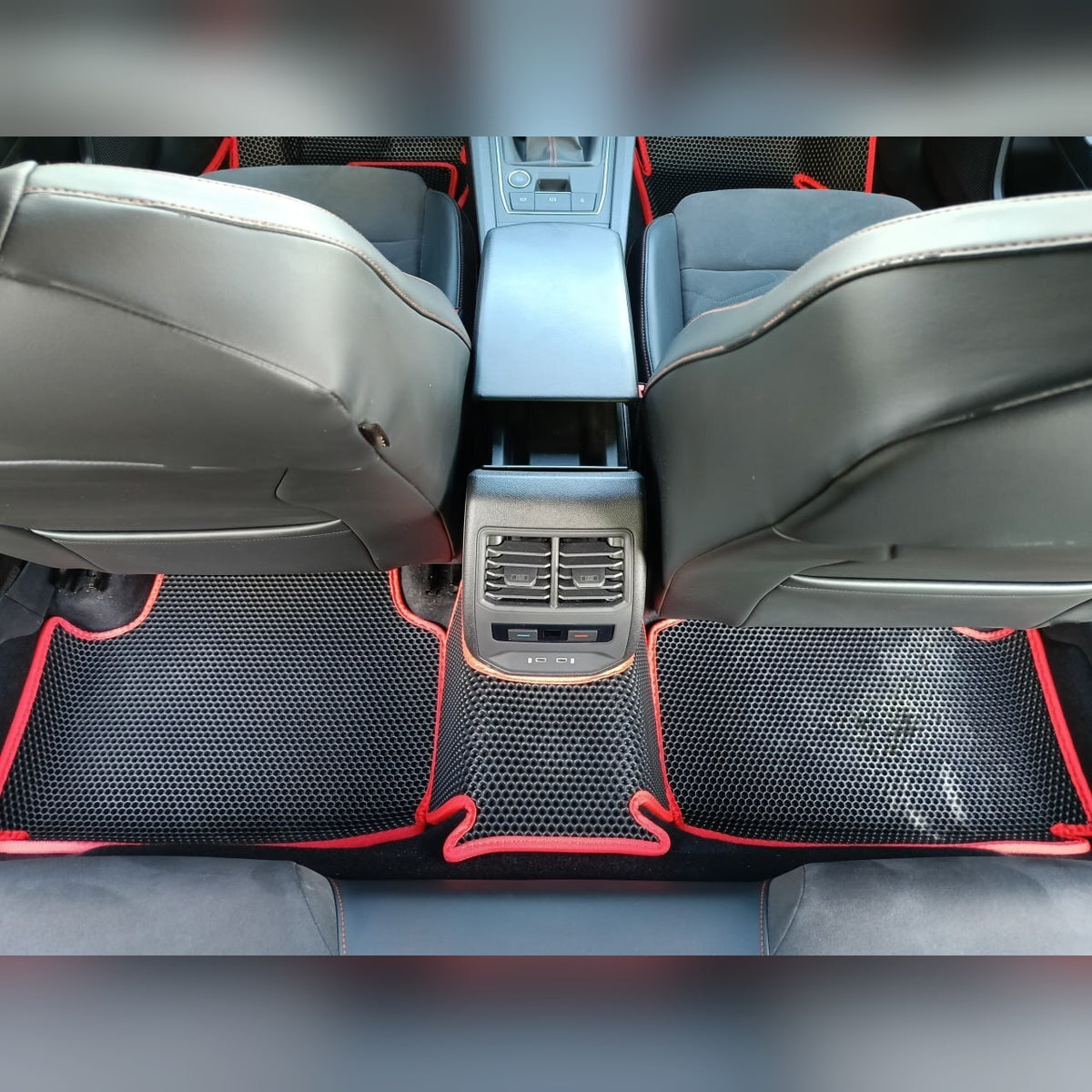 SEAT Leon 3 gen 2012-2020, czarny-czerwony